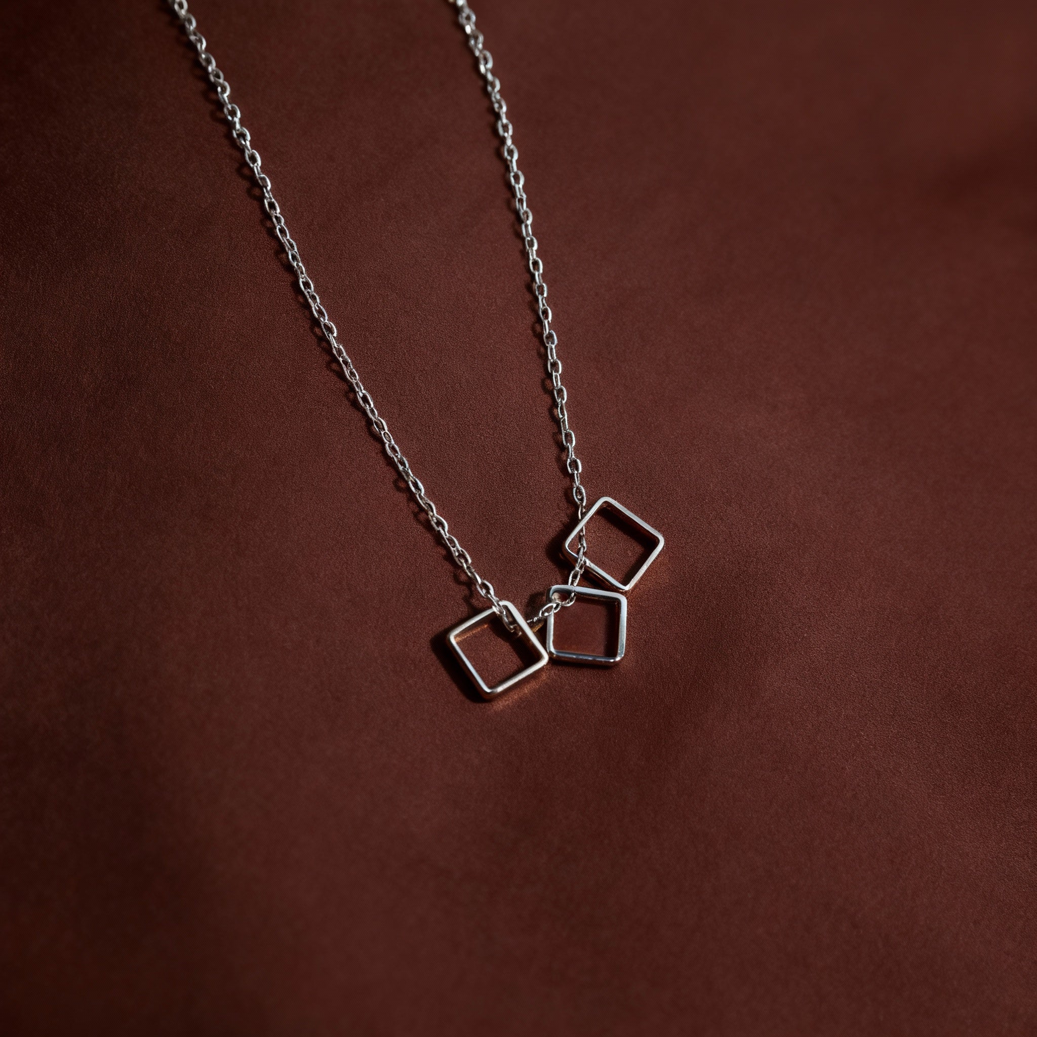 Modern Trine Square Link