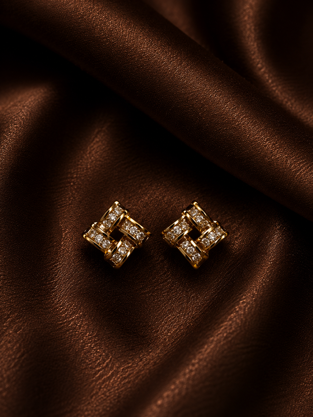 Noir Éclat Earrings