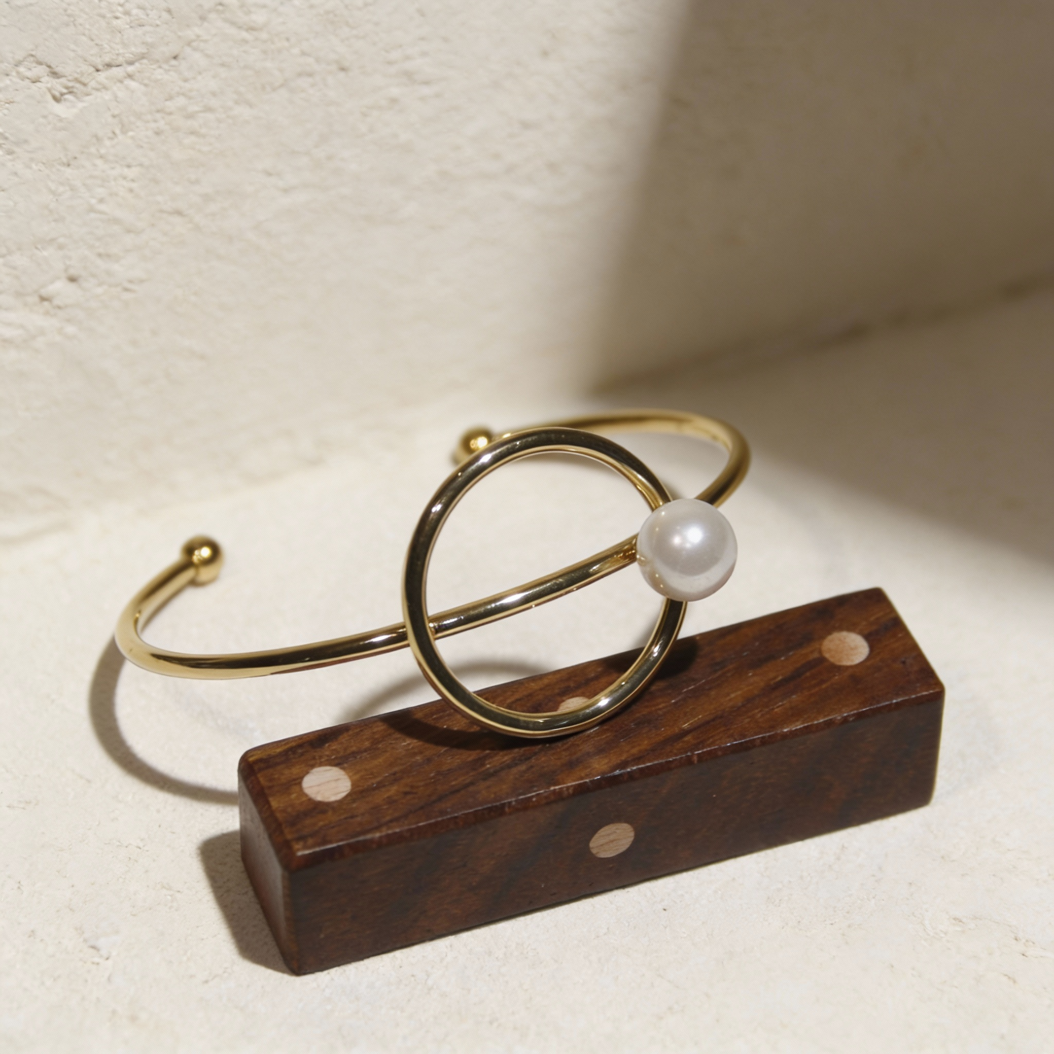 Orbit Pearl Cuff