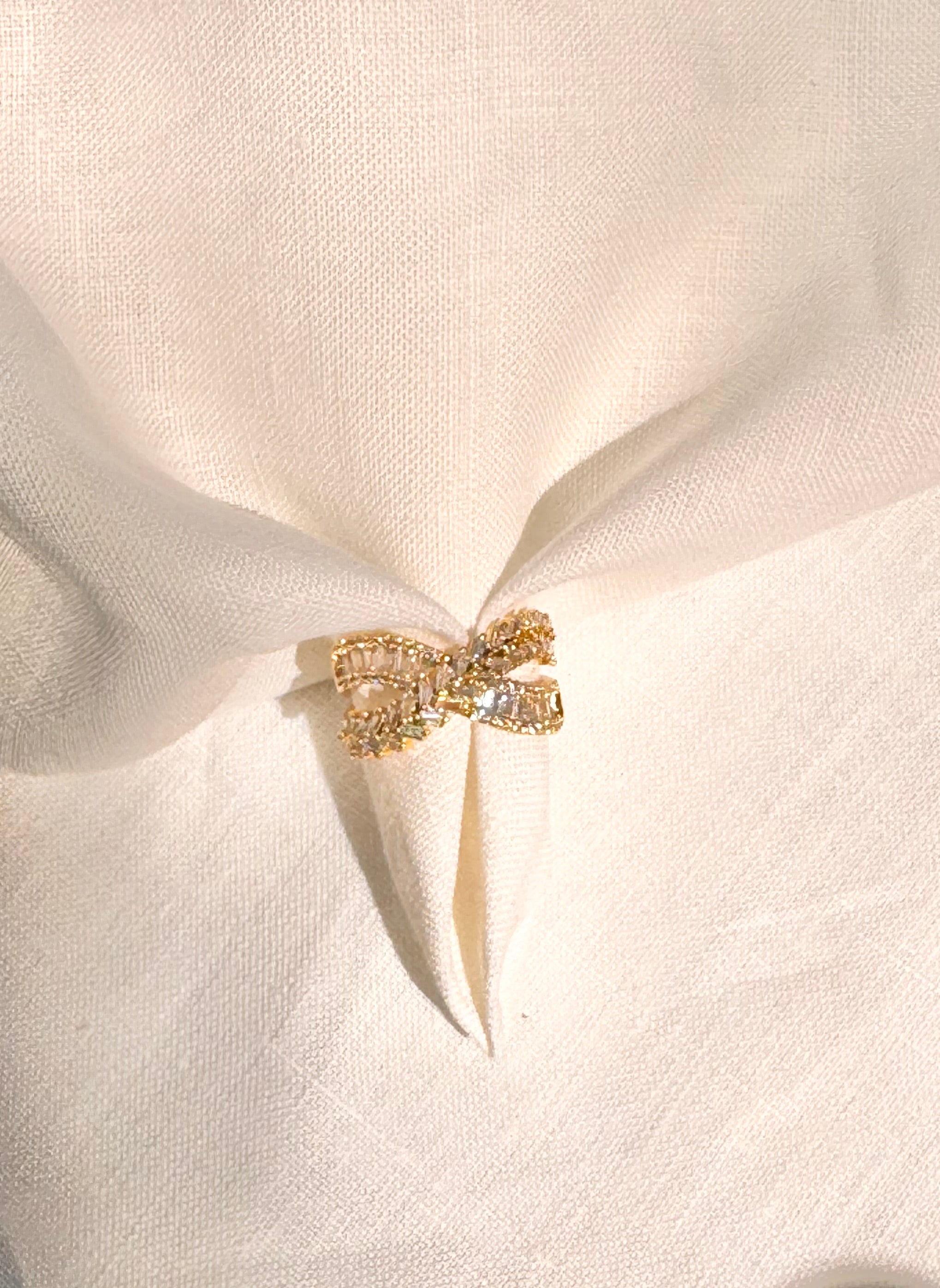 Golden Éclat Bow Ring