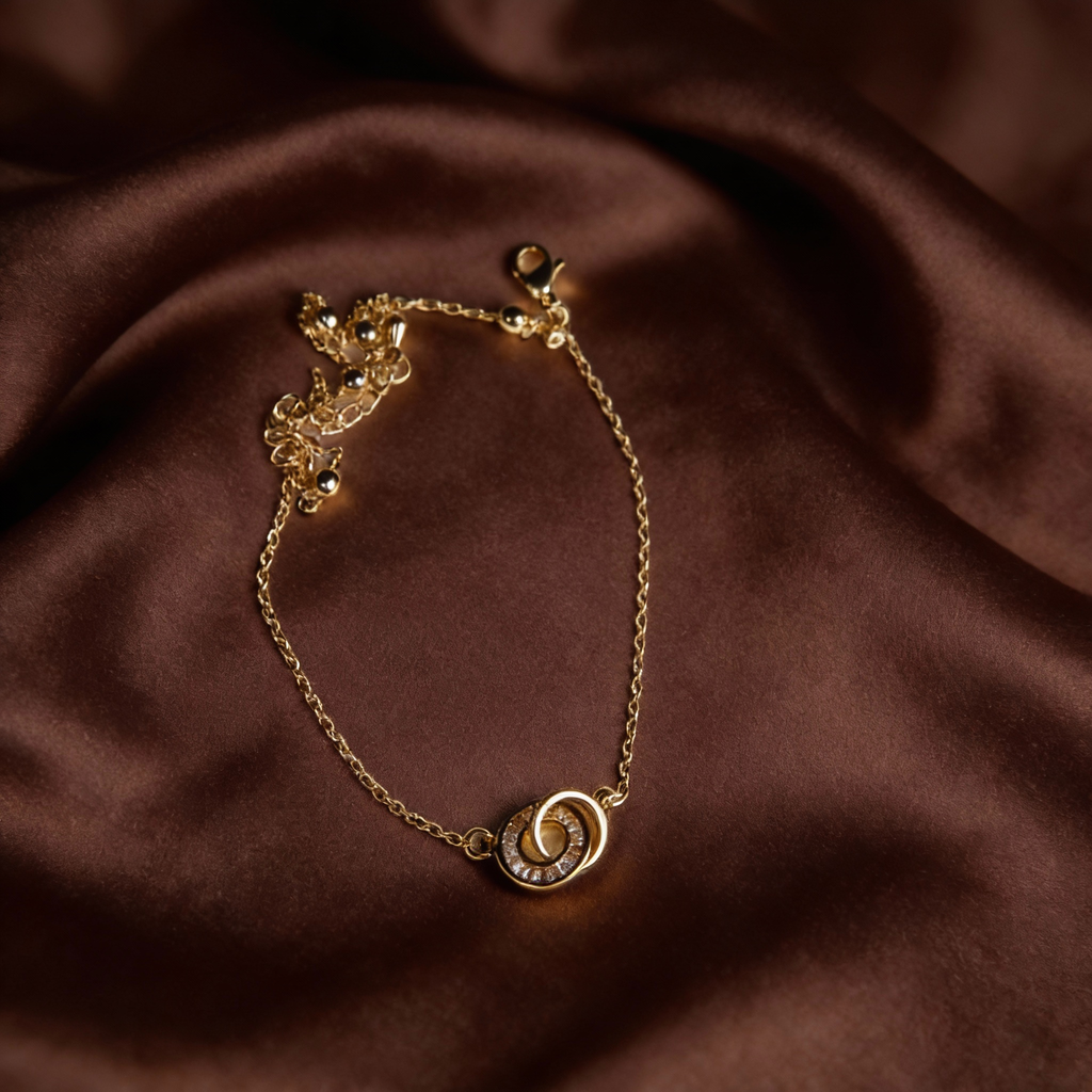 Linked Promise Interlocked Circle Motif Bracelet