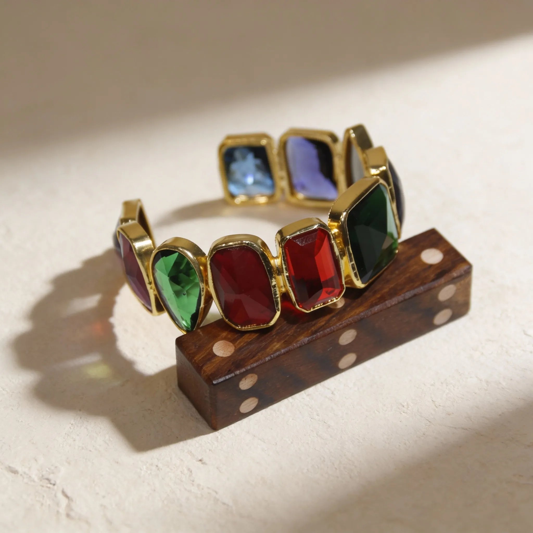 Crownlight Multistone Kada